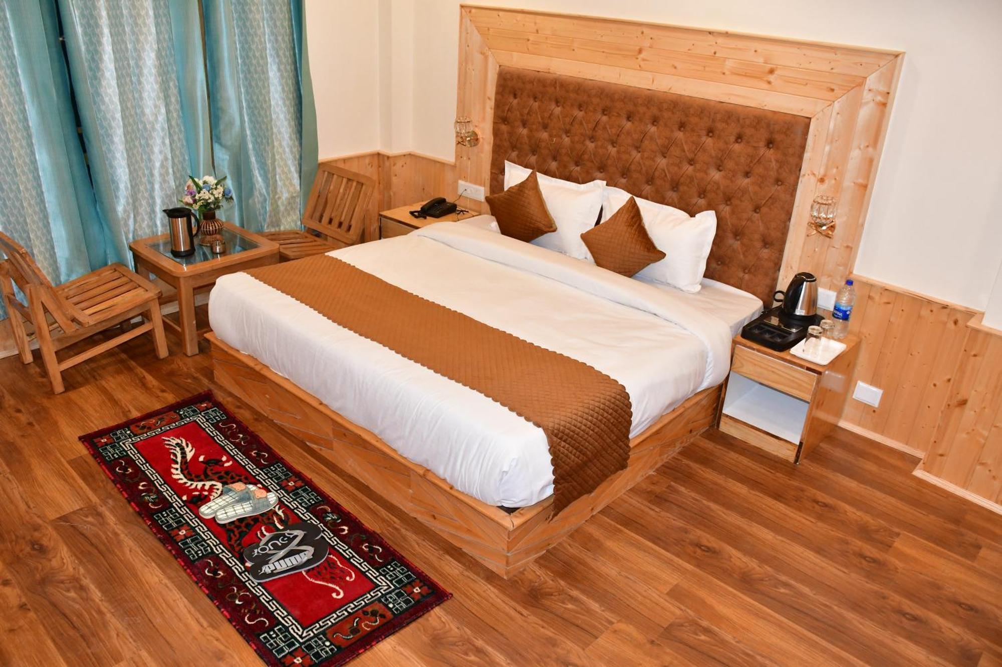 The Snow Lotus Villa Manali  Bagian luar foto